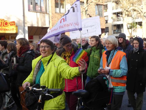 Frauen in bunt bei Fridays for Futur Nov2019